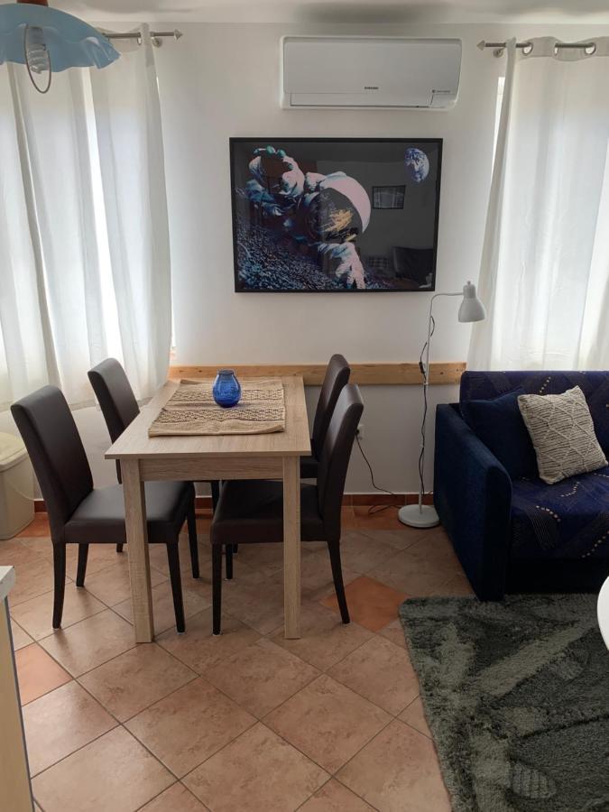 Apartments Mat Новалья Экстерьер фото